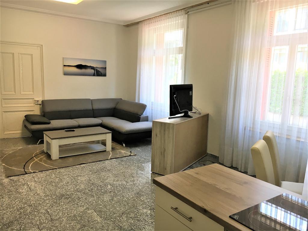 Ariba Aparthotel Базел Екстериор снимка